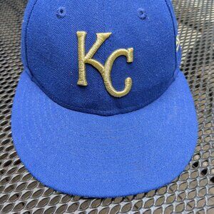 Kansas City Royals New Era Fitted Hat – Size 7